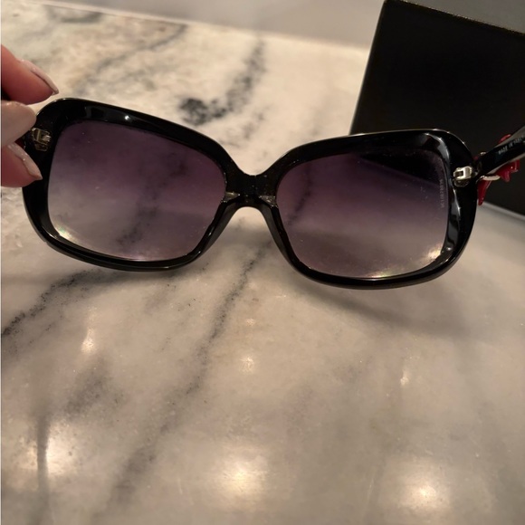 Chanel Black Sunglasses - Picture 9 of 11